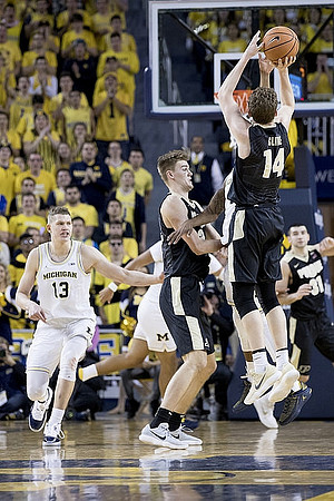 Moritz Wagner (13)