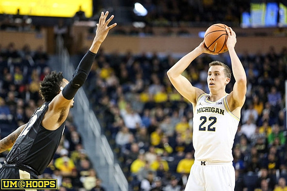 Duncan Robinson (22)