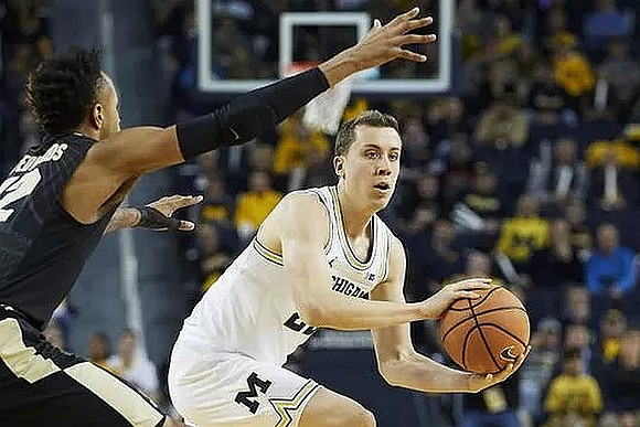Duncan Robinson (22)