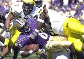Shantee Orr (53) and Larry Foote (17)