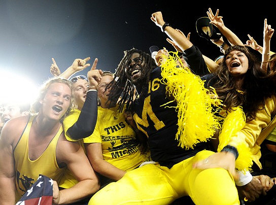 Denard Robinson (16)