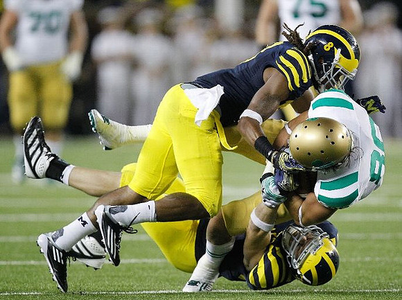 J.T. Floyd (8) and Jordan Kovacs (32)