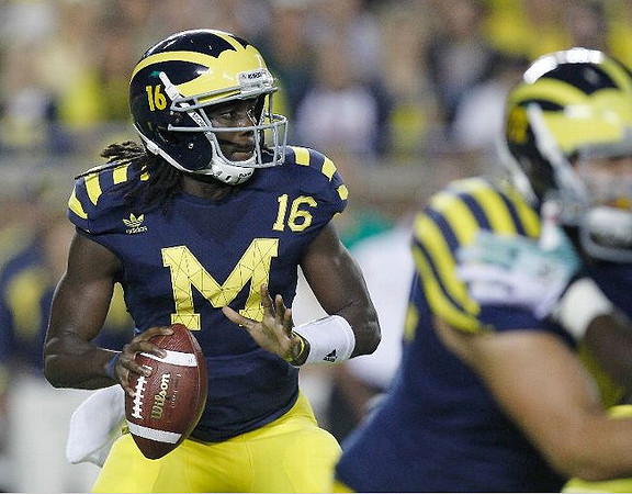 Denard Robinson (16)
