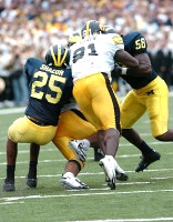 Ernest Shazor (25) and Roy Manning (58)