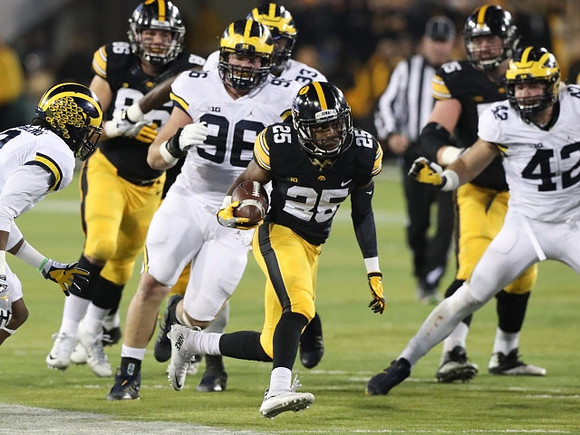 Ryan Glasgow (96), Taco Charlton (33), and Ben Gedeon (42)