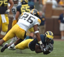 Jason Avant (8), David Baas (75) and Leo Henige (65)