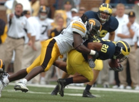 Michael Hart (20) and Tyler Ecker (89)