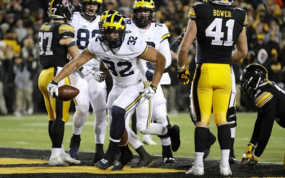 Ty Isaac (32) and Erik Magnuson (78)