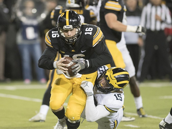 Chase Winovich (15)