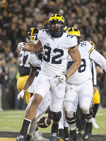 Ty Isaac (32) and Erik Magnuson (78)