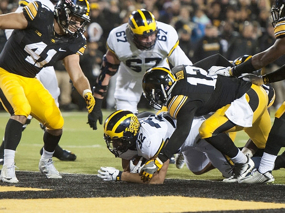 Ty Isaac (32) and Kyle Kalis (67)