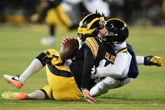 Devin Bush (10)