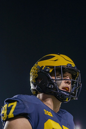 Aidan Hutchinson (97)