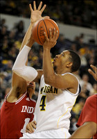 Darius Morris (4)