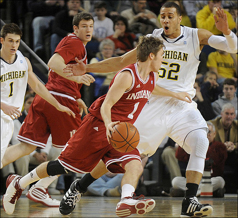 Stu Douglass (1) and Jordan Morgan (52)