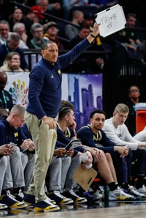 Howard Eisley and Michigan Team