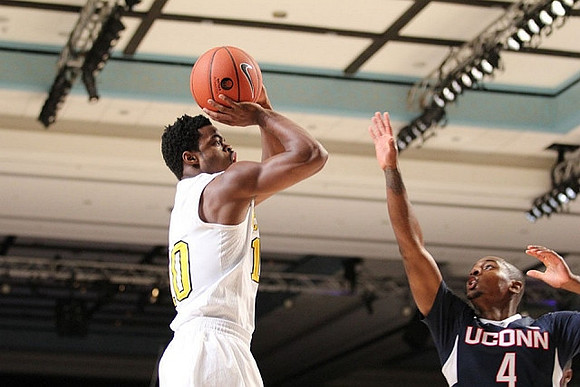 Derrick Walton Jr. (10)