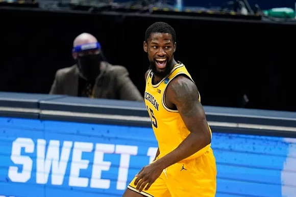 Chaundee Brown Jr. (15)