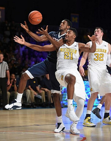 Zak Irvin (21) and Ricky Doyle (32)