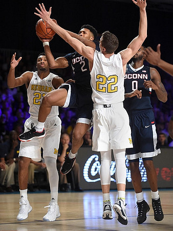 Zak Irvin (21) and Duncan Robinson (22)