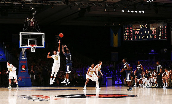 Ricky Doyle (32), Muhammad-Ali Abdur-Rahkman (12), Zak Irvin (21), and Brent Hibbitts (0)