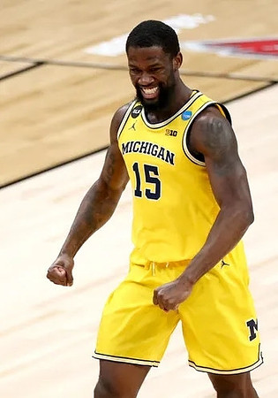 Chaundee Brown Jr. (15)