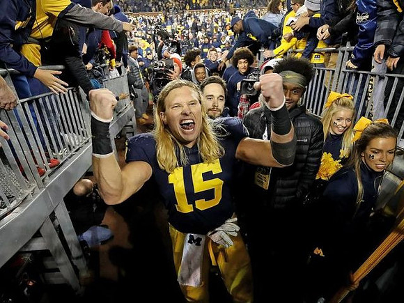 Chase Winovich (15)