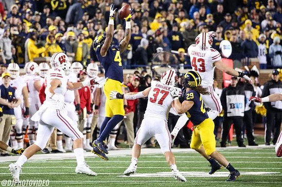 Reuben Jones (4) and Jordan Glasgow (29)