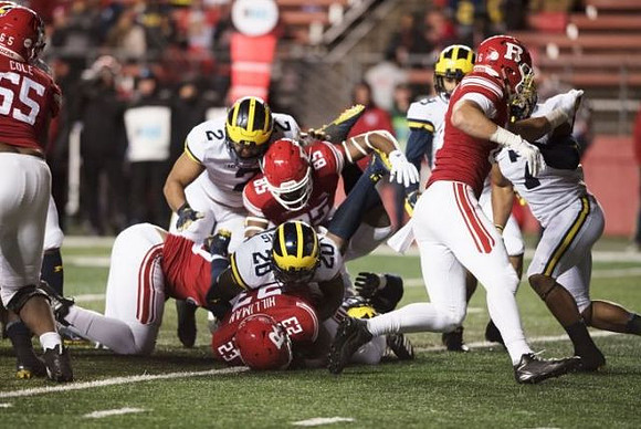Carlo Kemp (2) and Brad Hawkins (20)