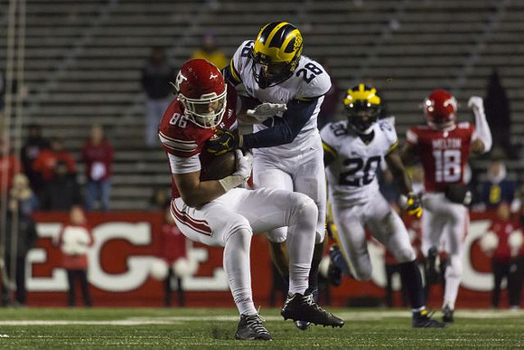 Brandon Watson (28) and Brad Hawkins (20)