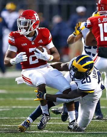 Brad Hawkins (20) and Tyree Kinnel (23)