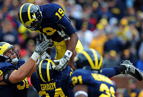 Stephen Schilling (52), Kevin Grady (24), Kelvin Grady (19), and Junior Hemingway (21)