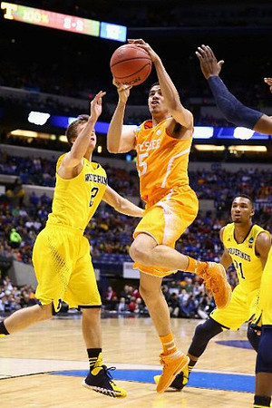 Spike Albrecht (2) and Zak Irvin (21)