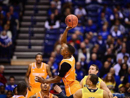 Jordan Morgan (52) and Nik Stauskas (11)