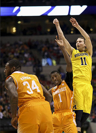 Nik Stauskas (11)