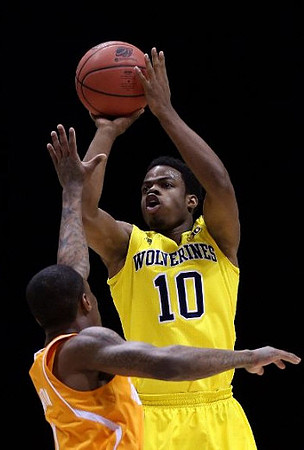Derrick Walton Jr. (10)