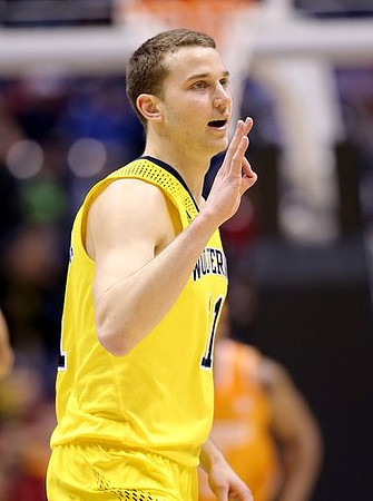 Nik Stauskas (11)