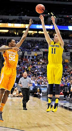 Nik Stauskas (11)