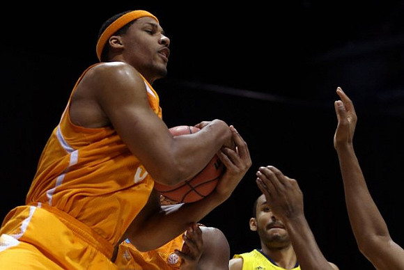 Jon Horford (15)