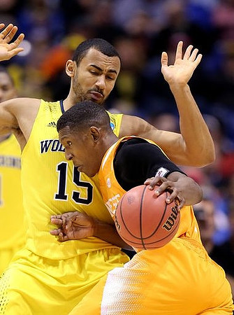 Jon Horford (15)