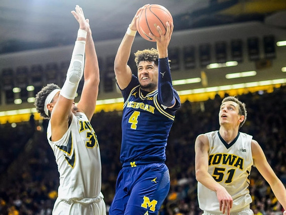 Isaiah Livers (4)