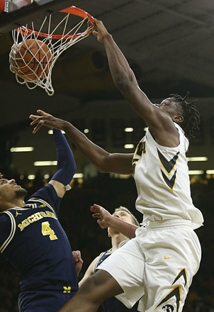 Isaiah Livers (4)