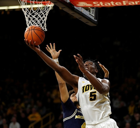 Isaiah Livers (4)