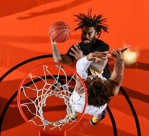 Isaiah Livers (4)