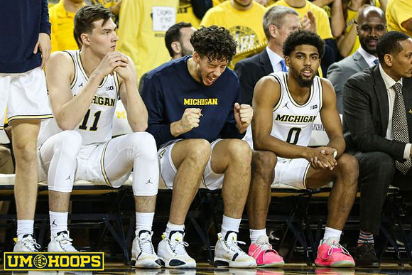 Colin Castleton (11), Brandon Johns Jr. (23), David DeJulius (0), and Howard Eisley