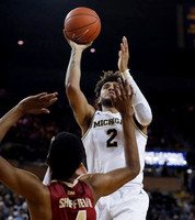 Isaiah Livers (2)