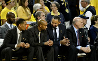 Howard Eisley, Saddi Washington, Juwan Howard, and Phil Martelli