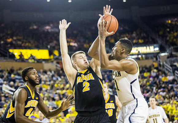 Zak Irvin (21) and Andrew Dakich (11)