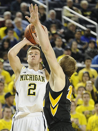 Spike Albrecht (2)