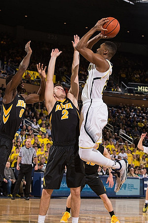 Zak Irvin (21)